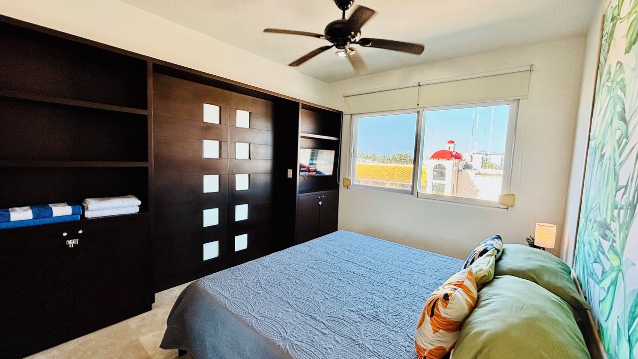 Photo of Bedroom in 12th Street