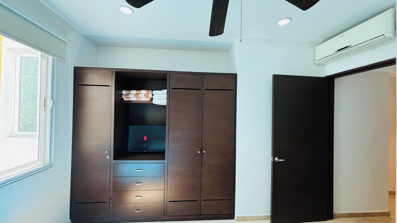 Photo of Bedroom in 12th Street