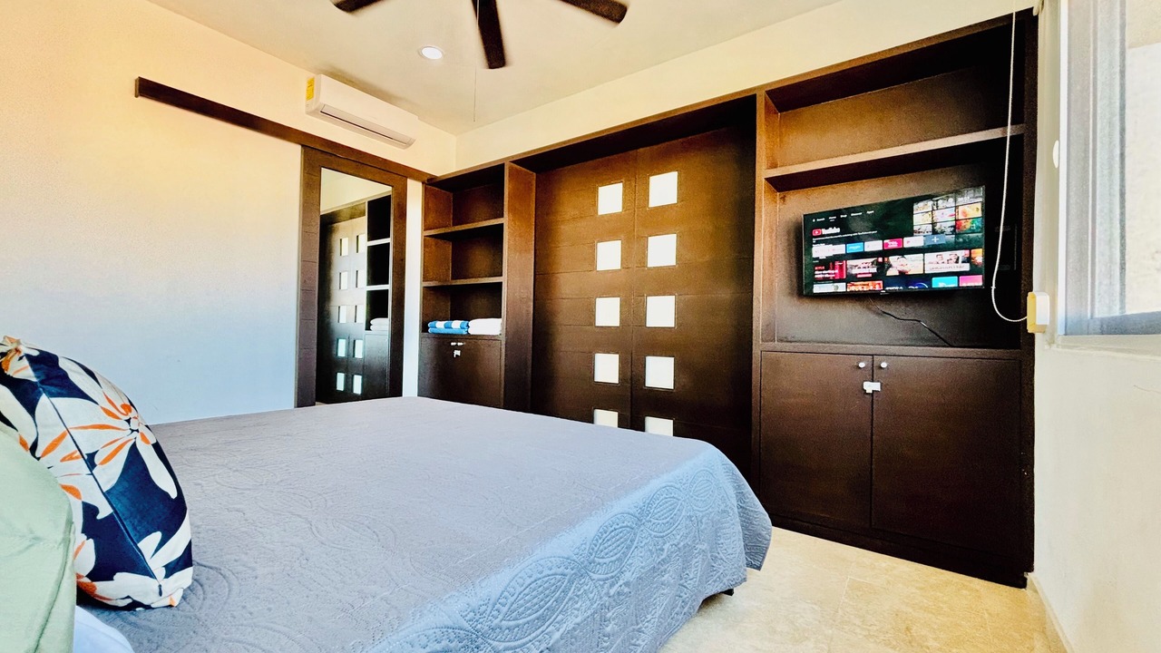 Photo of Bedroom in 12th Street