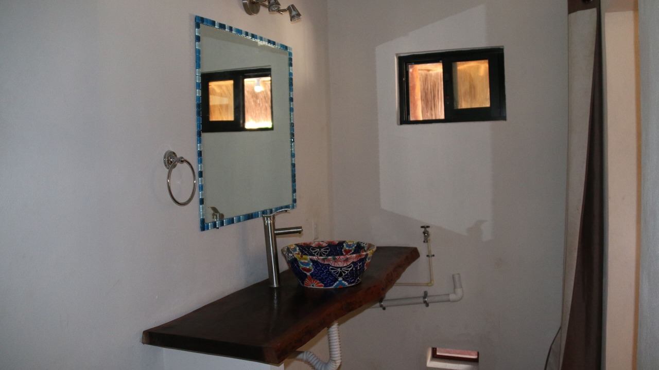 Photo of Bathroom in Francisco Uh May
