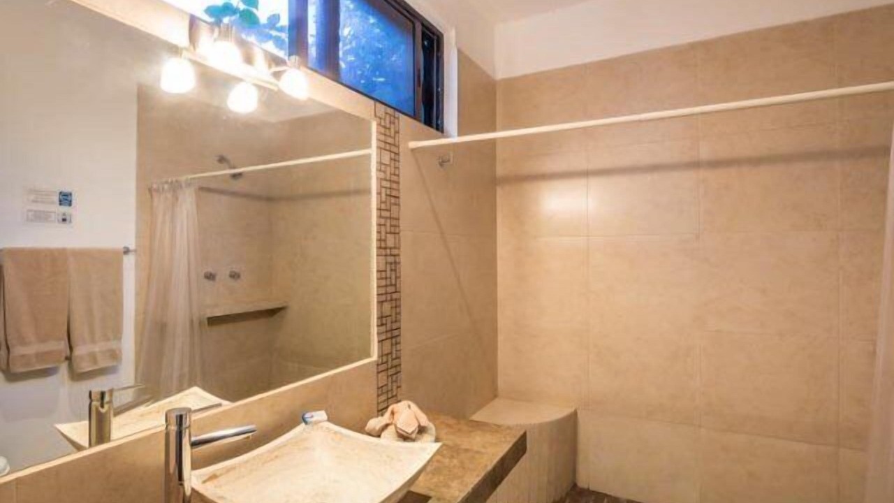 Photo of Bathroom in Colonia Andres
