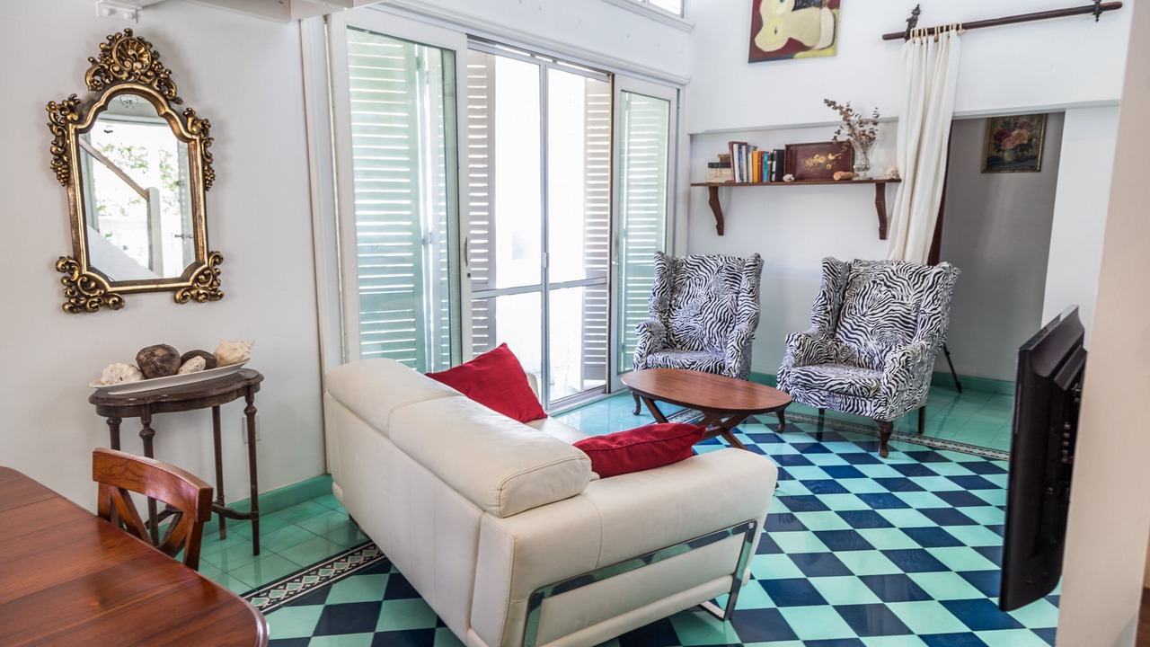 Photo of Livingroom in Downtown
