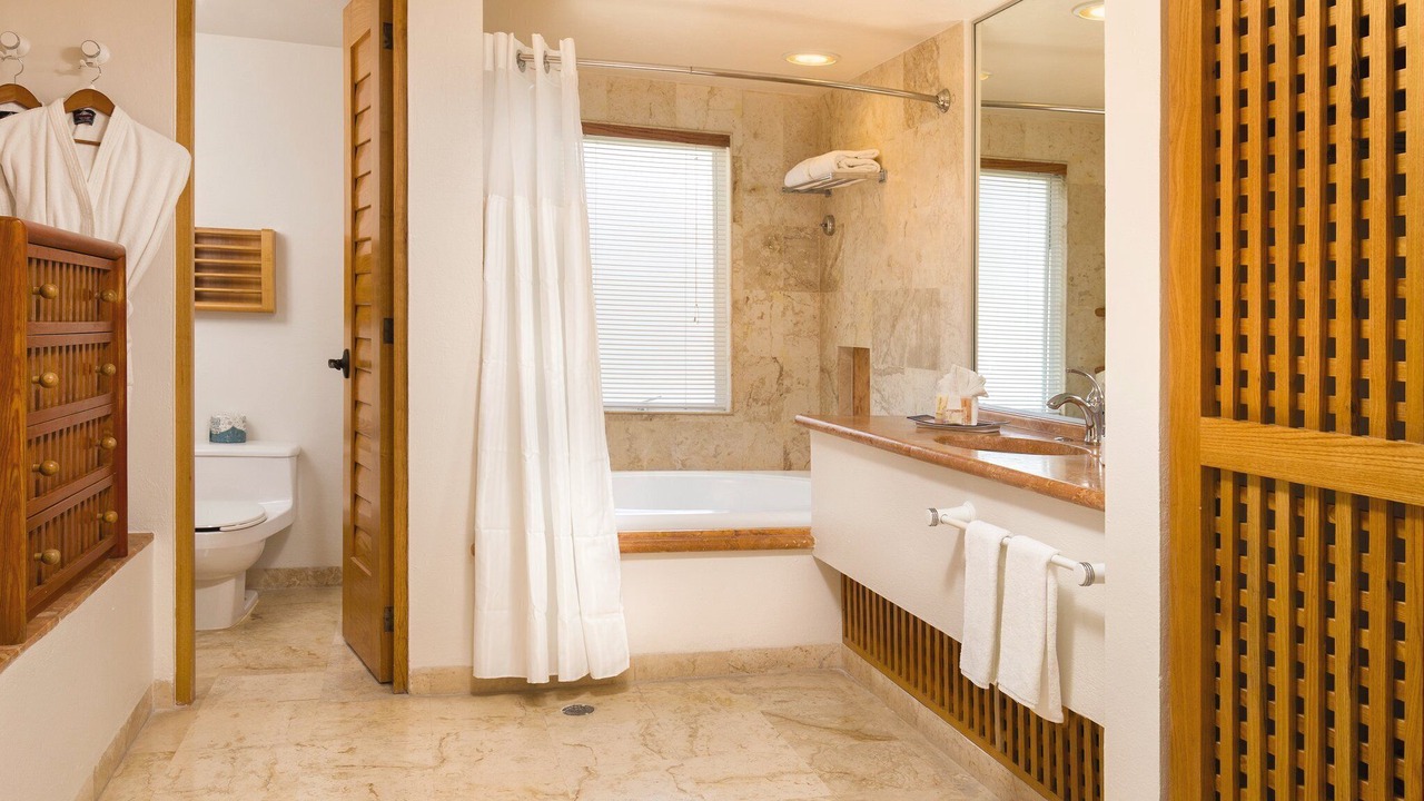 Photo of Bathroom in Salinas