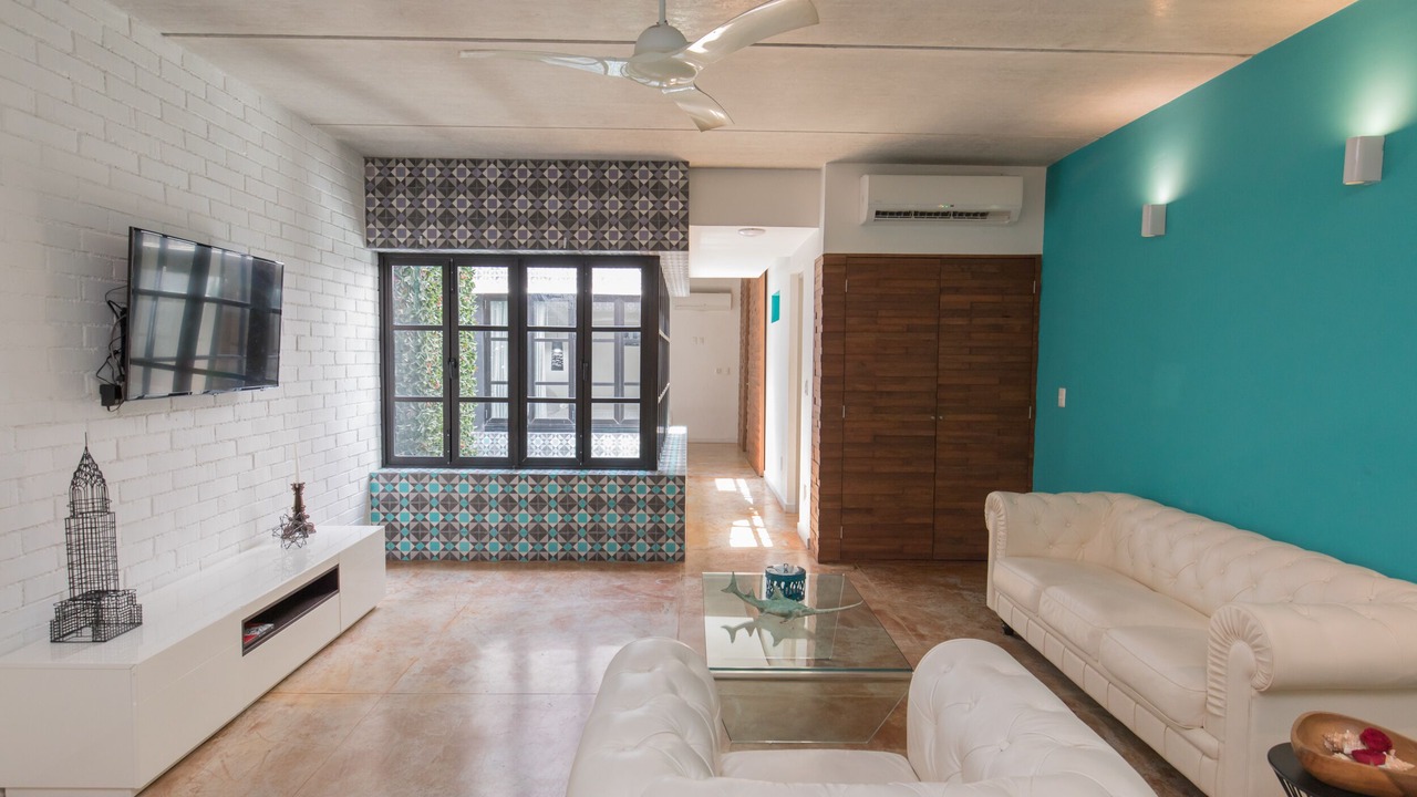 Photo of Livingroom in 12th Street