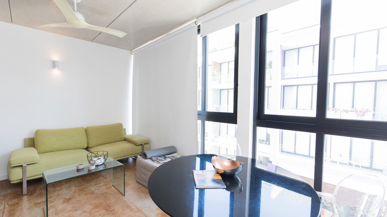 Photo of Livingroom in 12th Street
