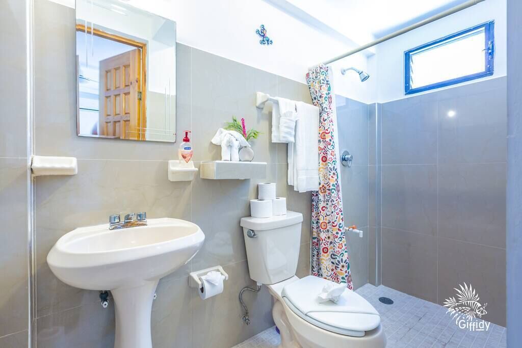Photo of Bathroom in Colonia Meteorologico