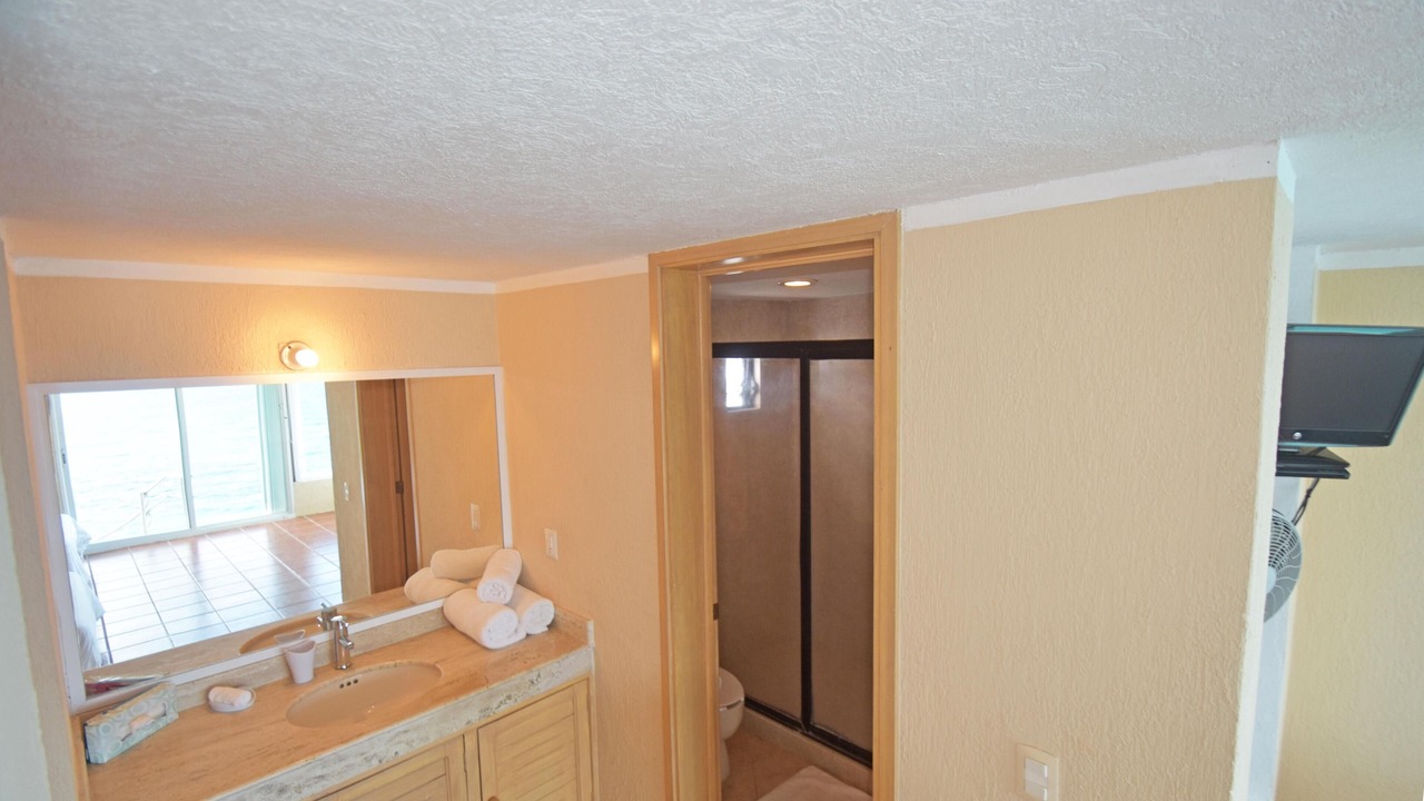 Photo of Bathroom in Zona Hotelera