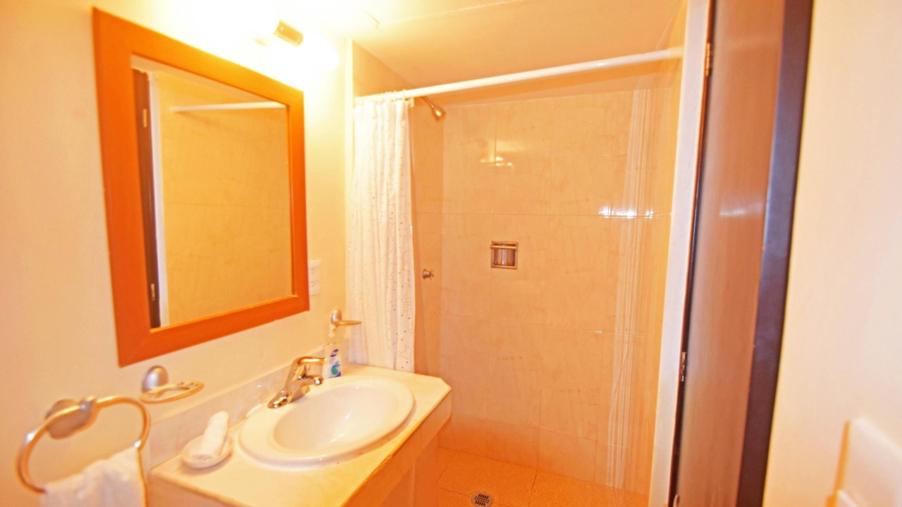 Photo of Bathroom in Zona Hotelera