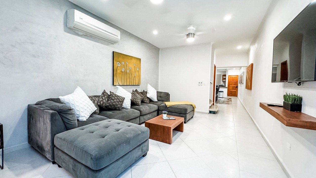 Photo of Livingroom in Downtown
