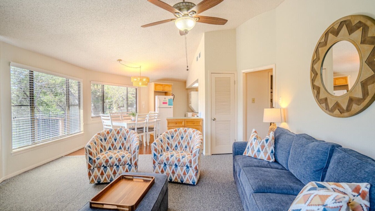 Photo of Livingroom in Lakeway