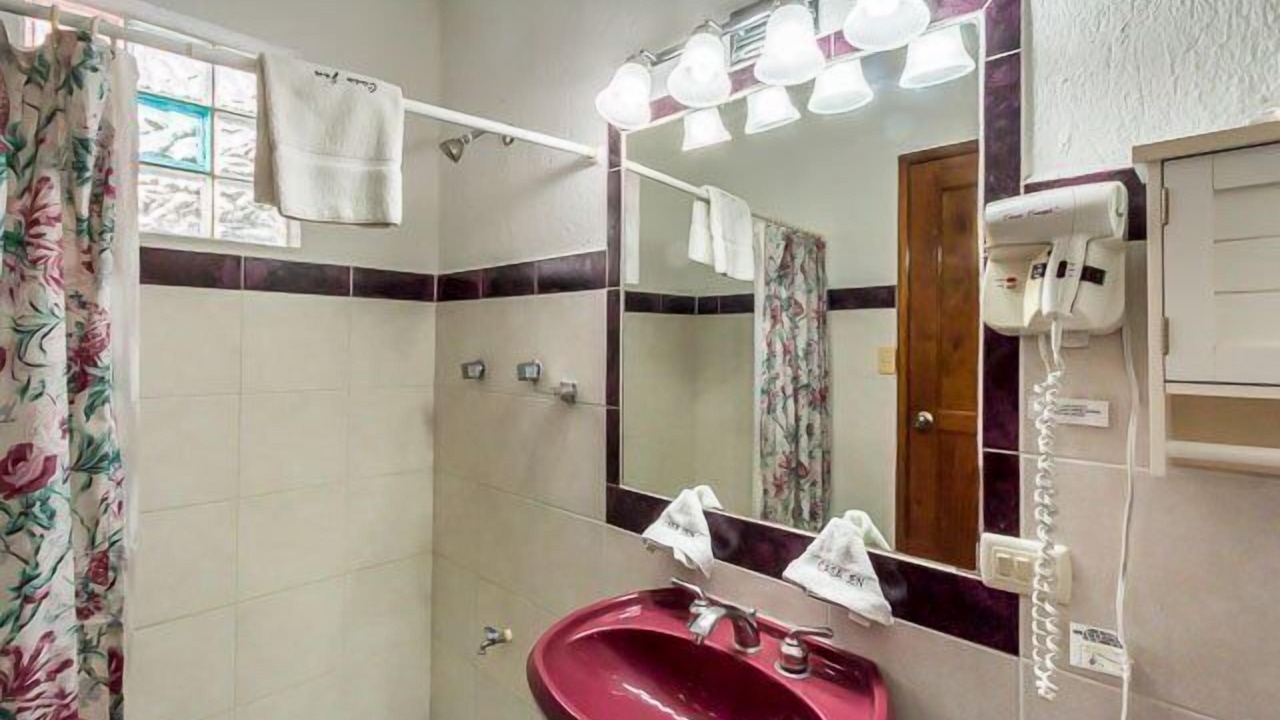 Photo of Bathroom in Colonia Andres