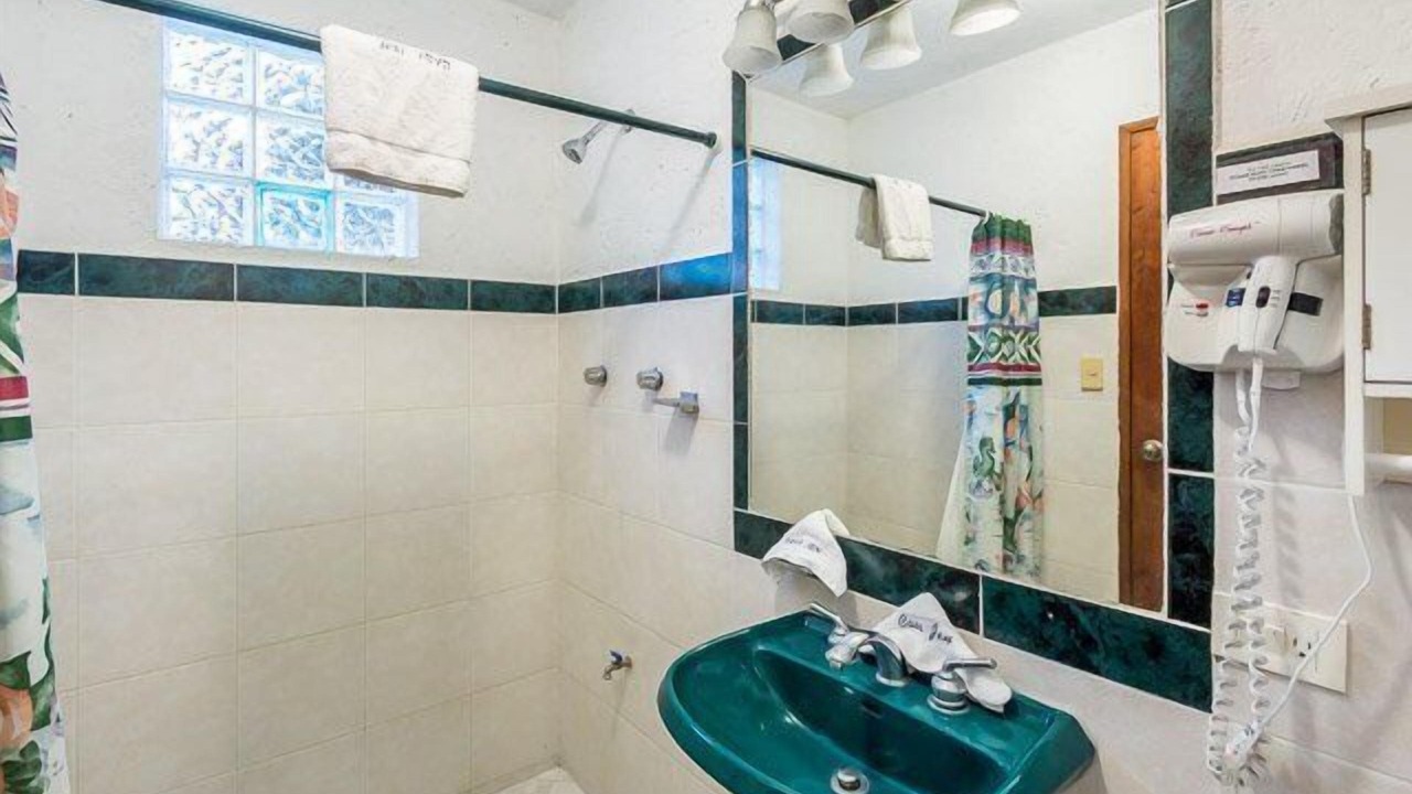 Photo of Bathroom in Colonia Andres