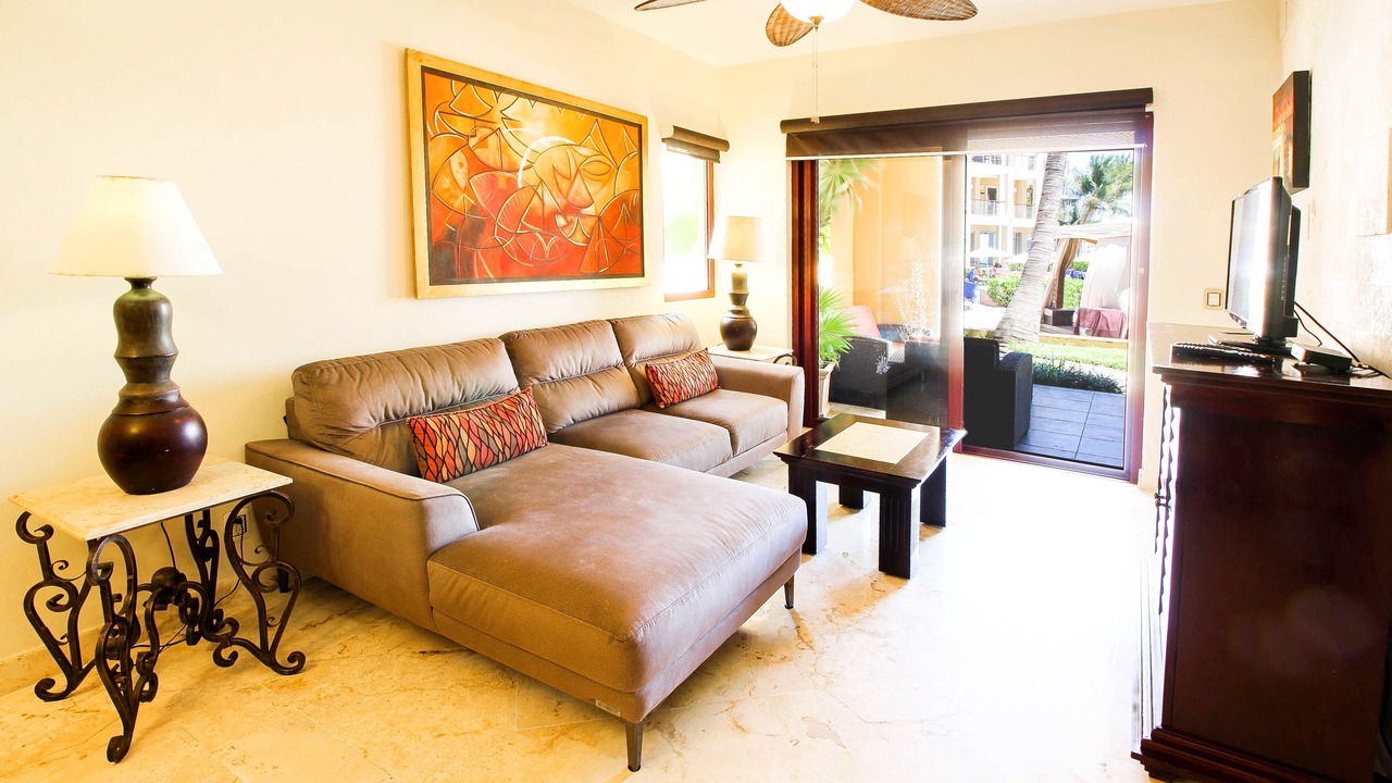 Photo of Livingroom in Downtown