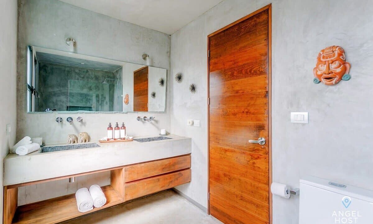 Photo of Bathroom in Zama