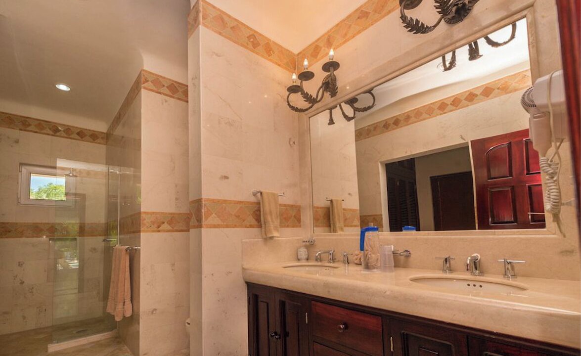 Photo of Bathroom in Puerto Aventuras