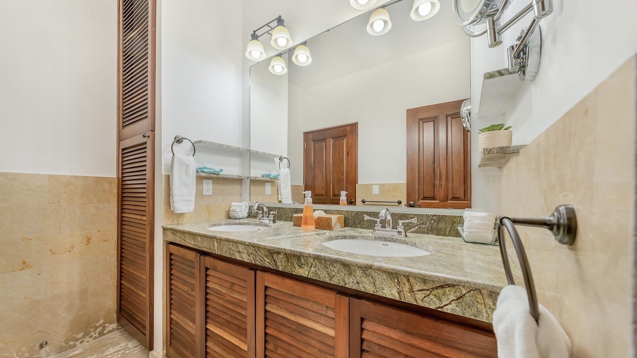 Photo of Bathroom in Colonia Salina Chica