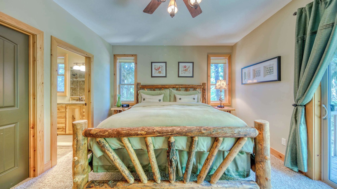 Photo of Bedroom in Government Camp