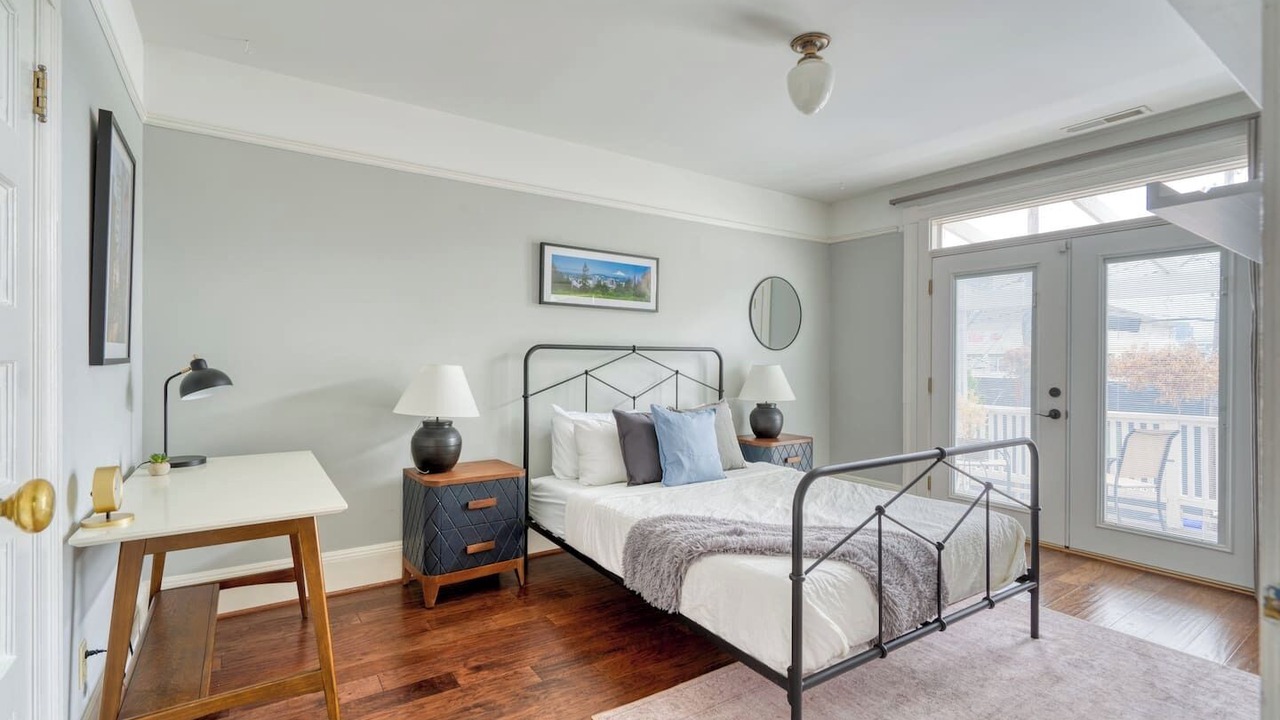 Photo of Bedroom in Alphabet Historic District