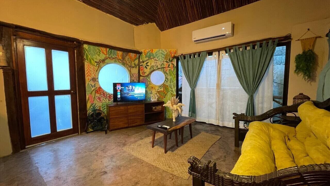 Photo of Livingroom in Downtown