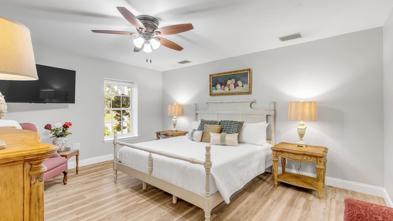 Photo of Bedroom in Florida Shores