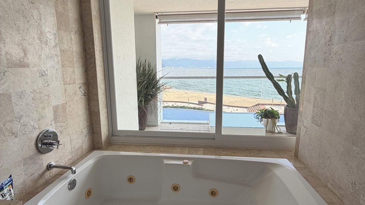 Photo of Bathroom in Isla Iguana