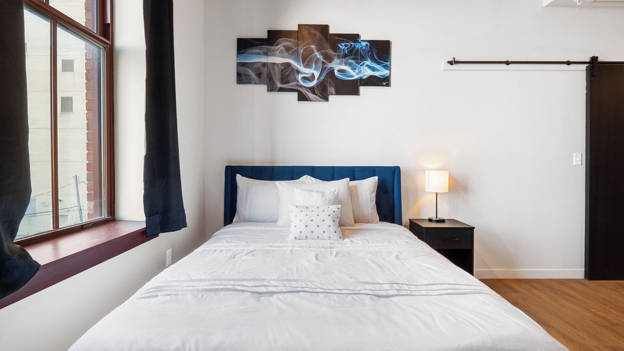Photo of Bedroom in Midtown