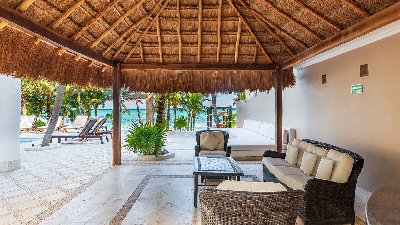Photo of Patio Balcony in Soliman Bay