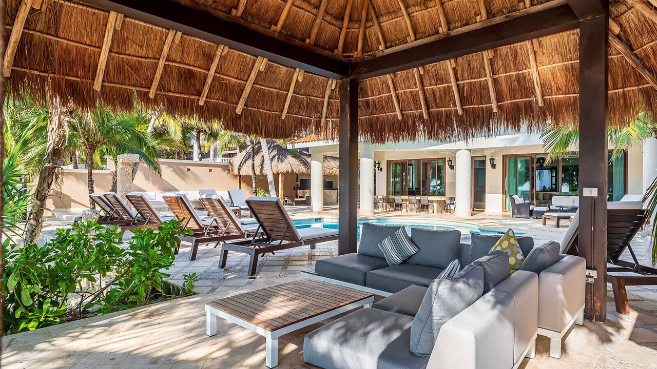 Photo of Patio Balcony in Soliman Bay
