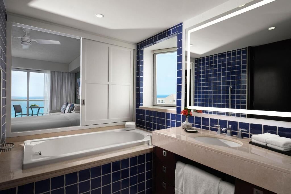 Photo of Bathroom in Zona Hotelera