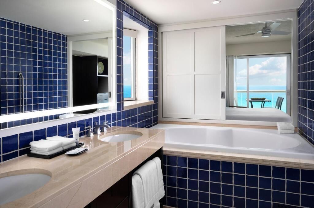 Photo of Bathroom in Zona Hotelera
