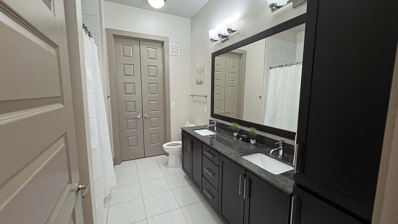 Photo of Bathroom in 12th Street