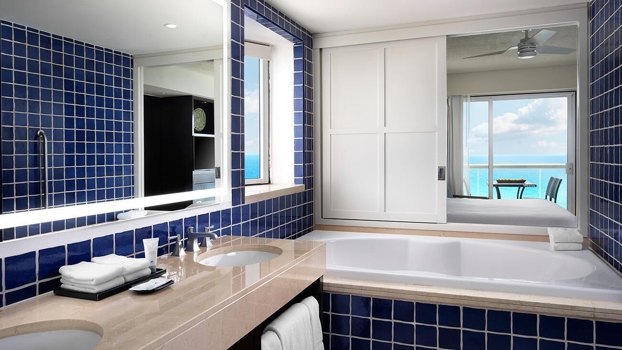 Photo of Bathroom in Zona Hotelera