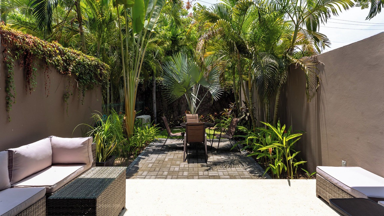 Photo of Patio Balcony in R