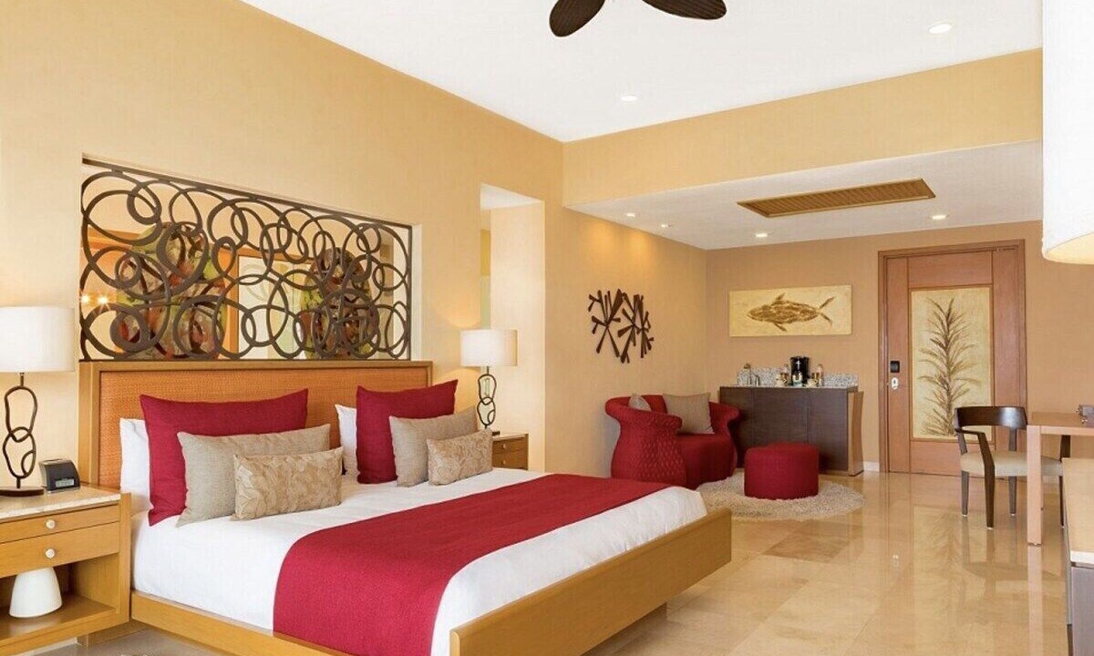 Photo of Bedroom in South Shore Hotel Area