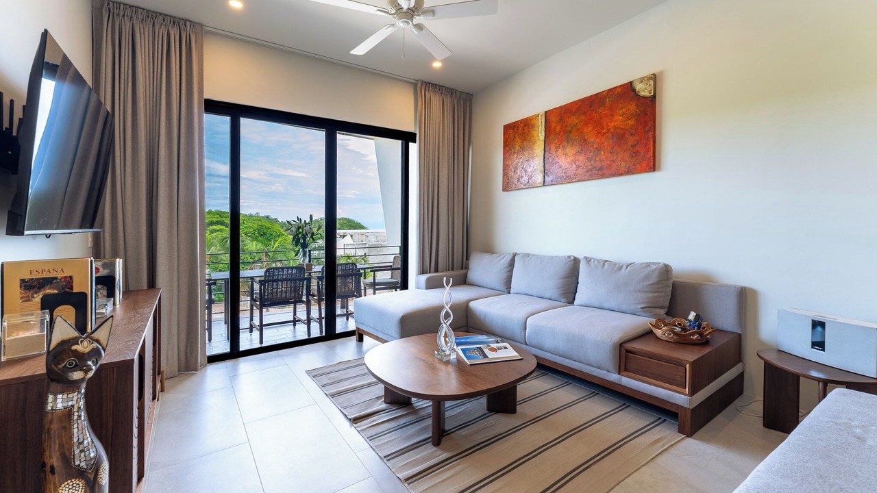 Photo of Livingroom in L