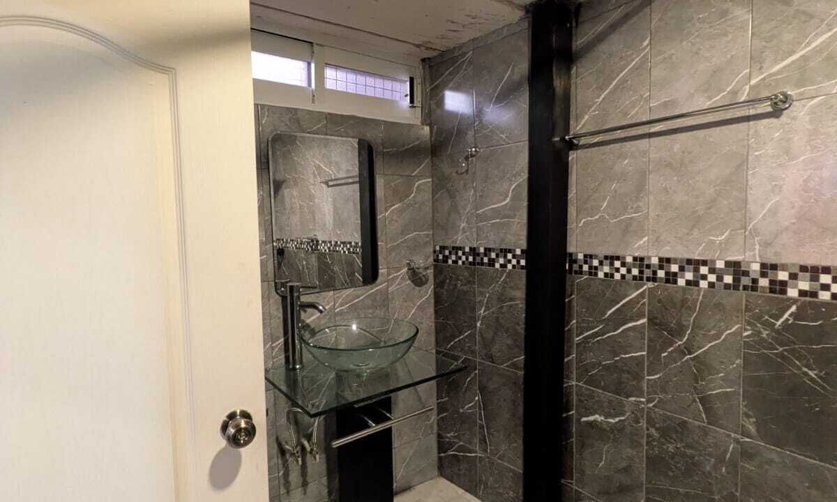 Photo of Bathroom in De La Merced