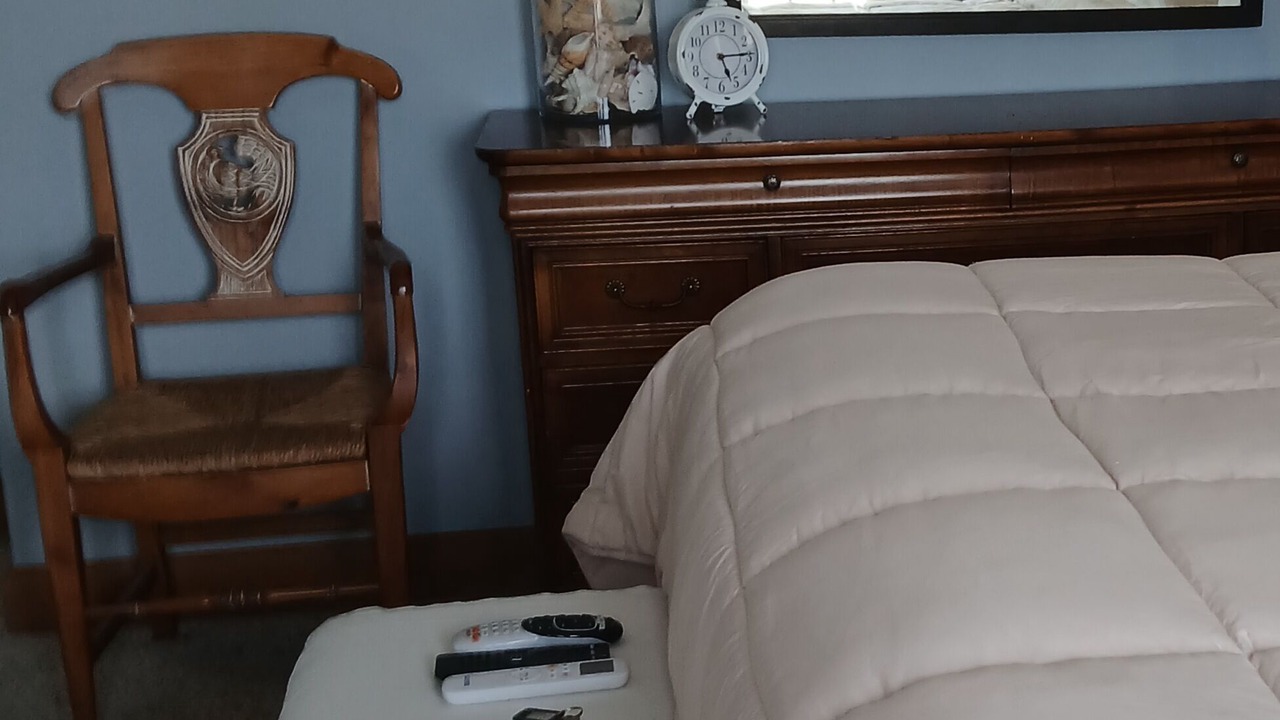 Photo of Bedroom in Salem