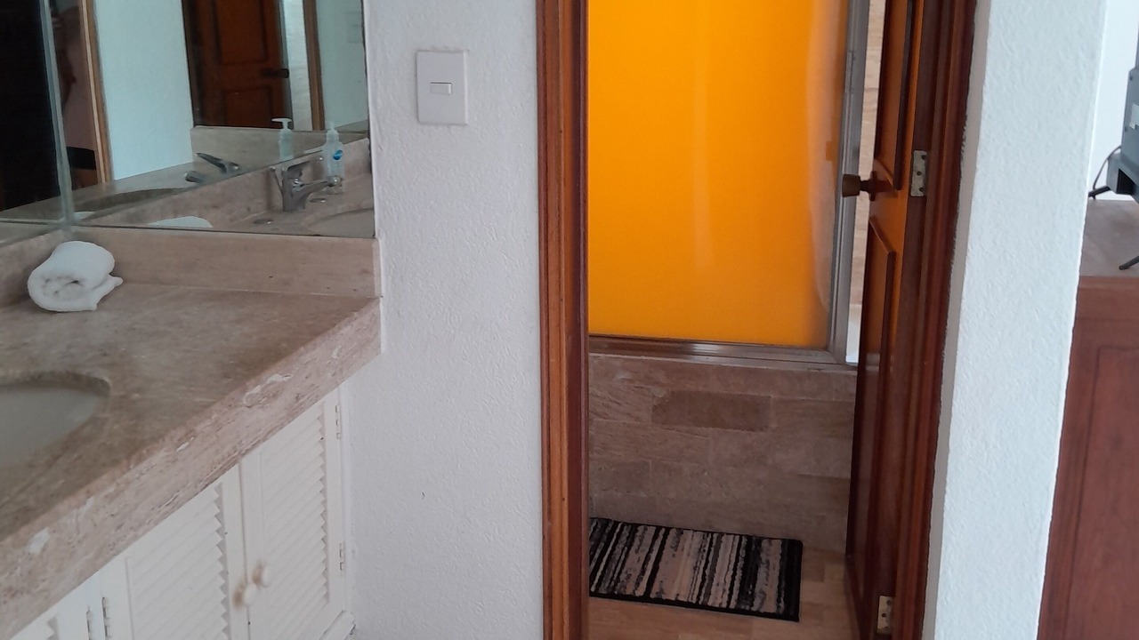 Photo of Bathroom in Zona Hotelera