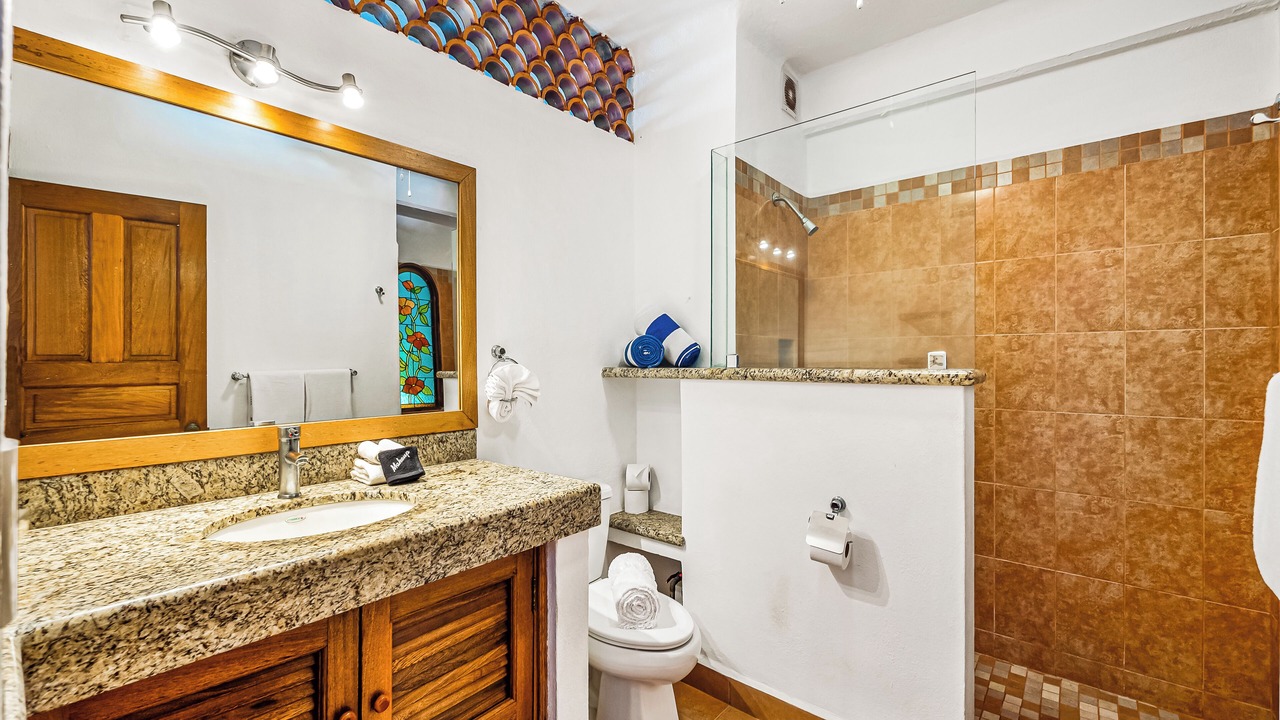 Photo of Bathroom in Romantic Zone