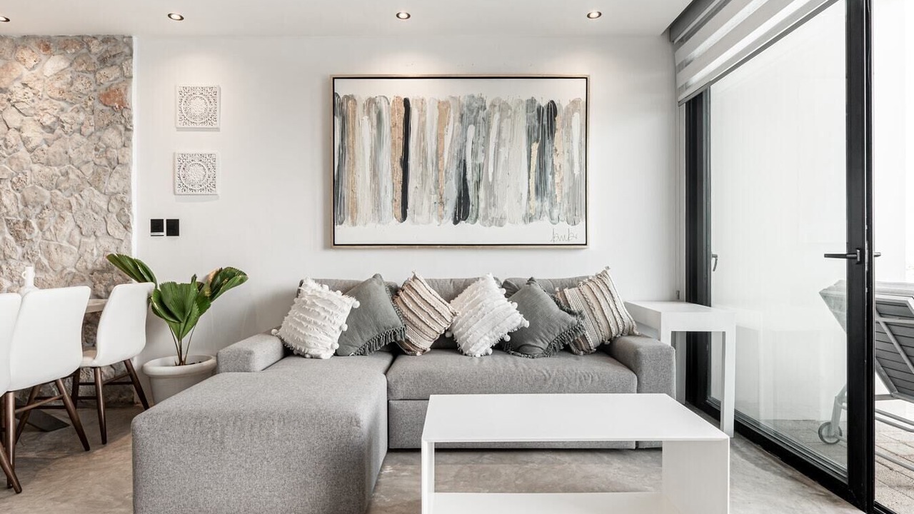 Photo of Livingroom in Salinas