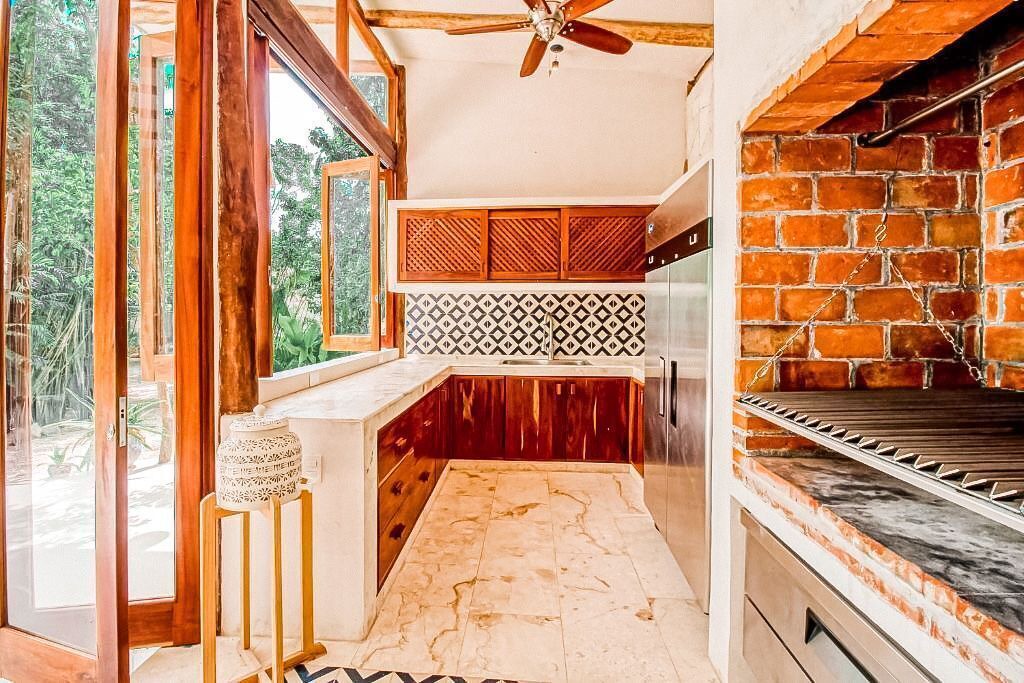 Photo of Kitchen in Francisco Uh May