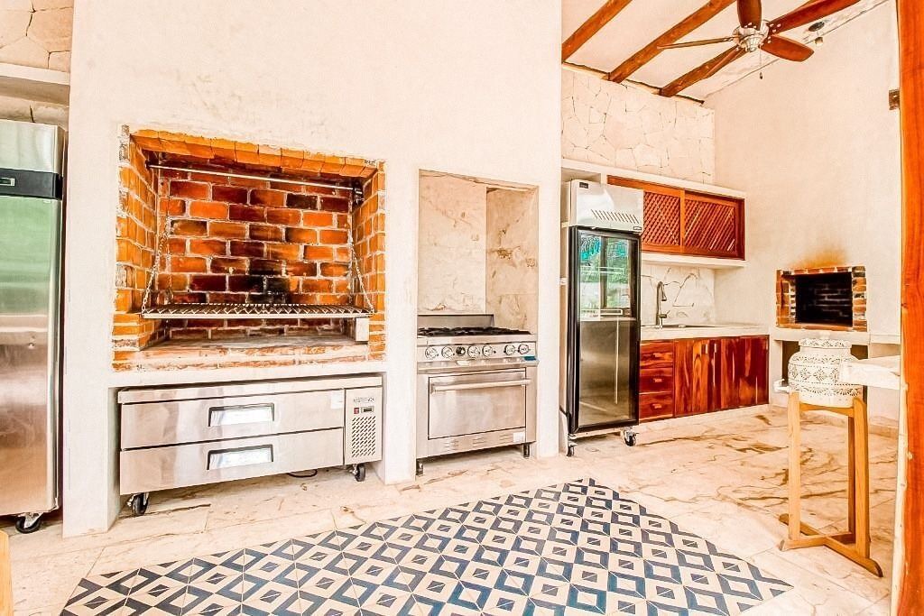 Photo of Kitchen in Francisco Uh May