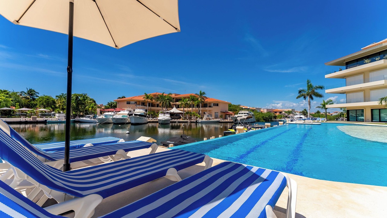 Photo of Others in Puerto Aventuras