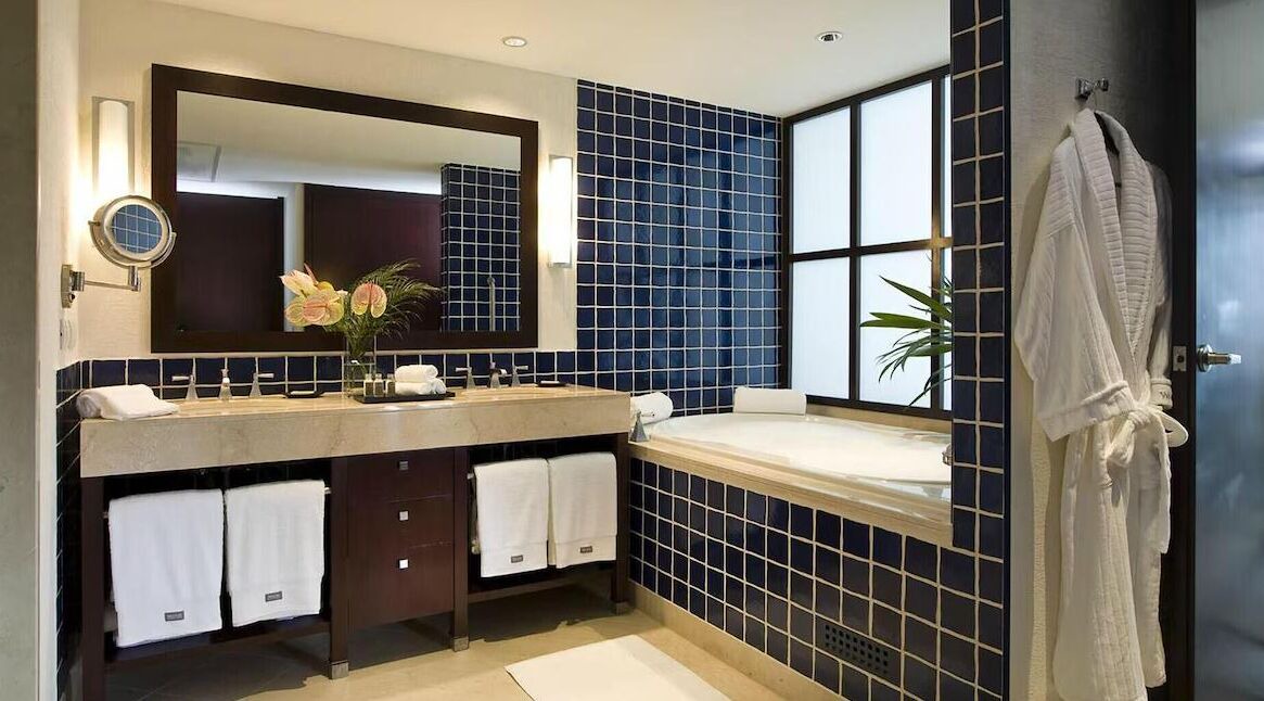 Photo of Bathroom in La Isla