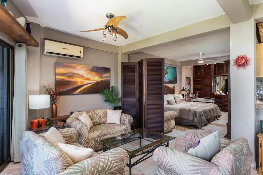 Photo of Livingroom in Romantic Zone