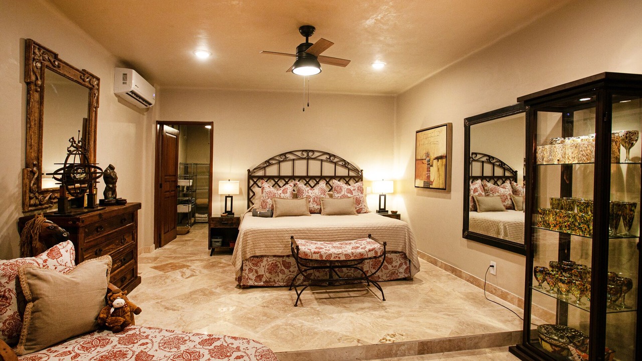 Photo of Bedroom in Romantic Zone
