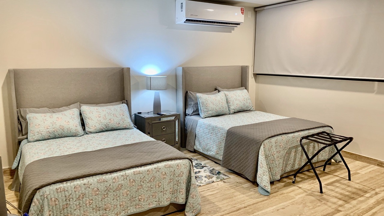 Photo of Bedroom in Playacar Beach