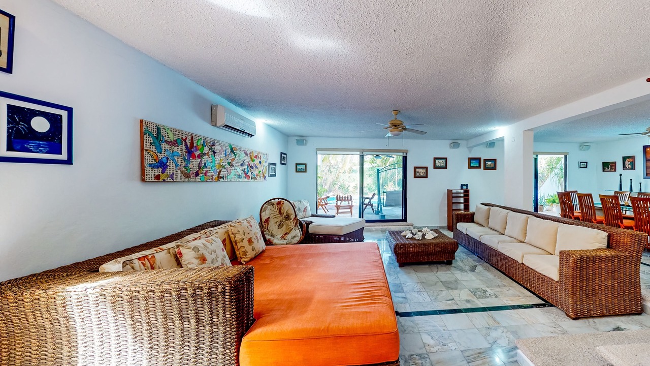 Photo of Livingroom in Punta Cancun