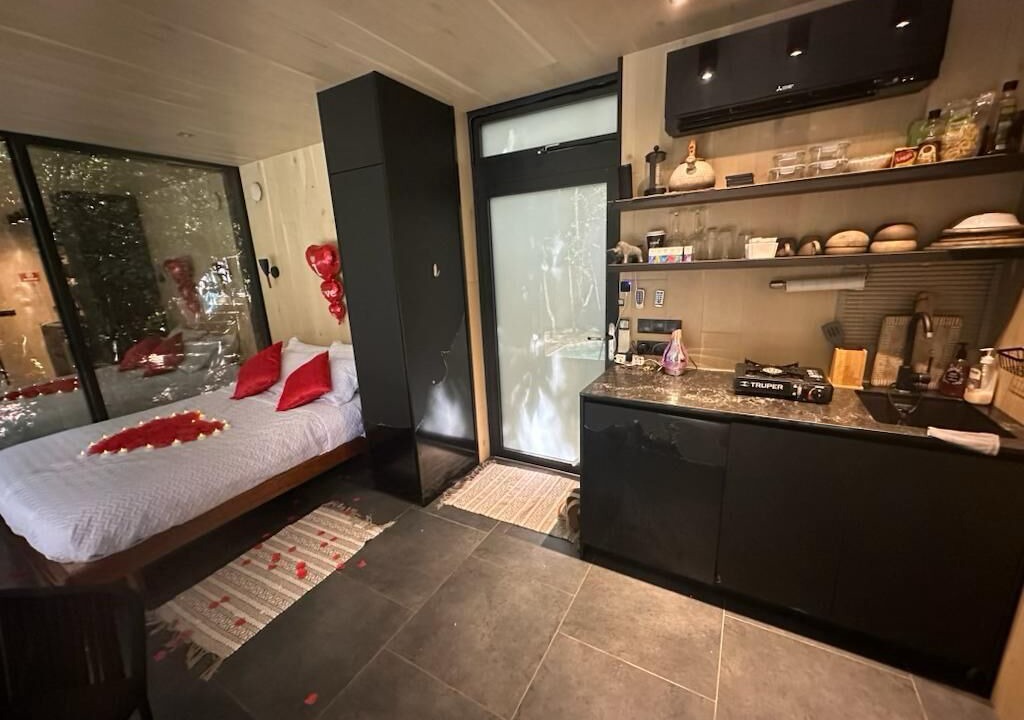 Photo of Bedroom in Francisco Uh May