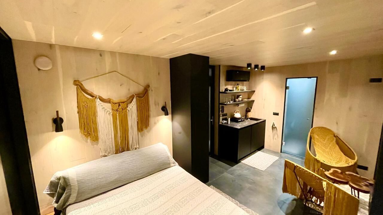 Photo of Bedroom in Francisco Uh May